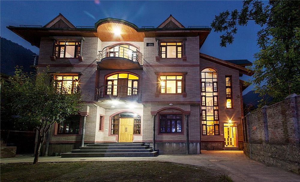 希沙公寓 Srīnagar 外观 照片